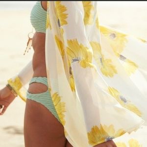 Altar'd State Sunflower Kimono Size M